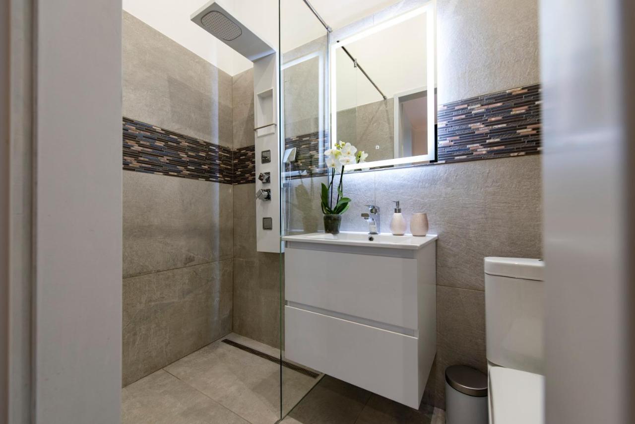 City Centre Deluxe Apartments บูดาเปสต์ ภายนอก รูปภาพ