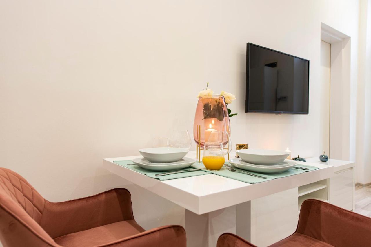 City Centre Deluxe Apartments บูดาเปสต์ ภายนอก รูปภาพ