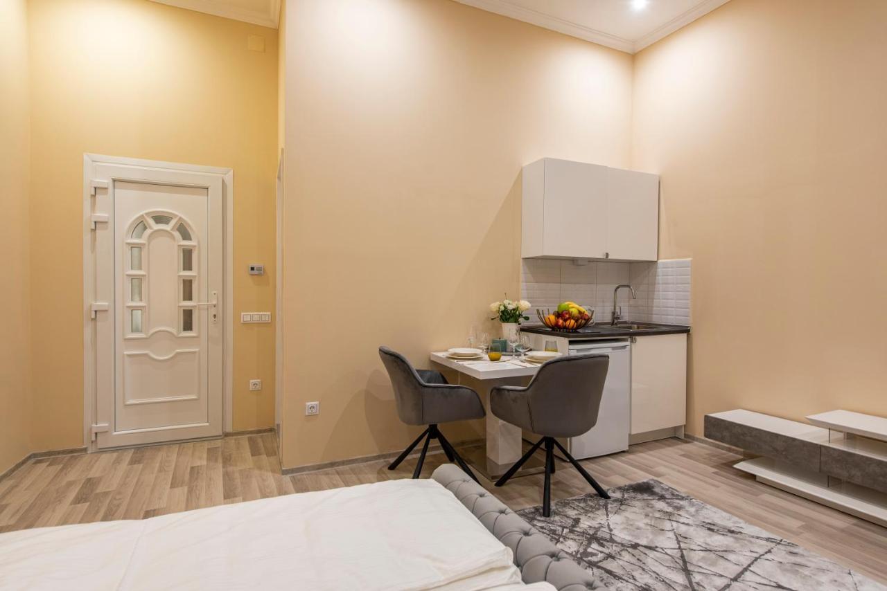 City Centre Deluxe Apartments บูดาเปสต์ ภายนอก รูปภาพ
