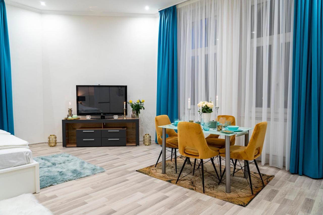 City Centre Deluxe Apartments บูดาเปสต์ ภายนอก รูปภาพ