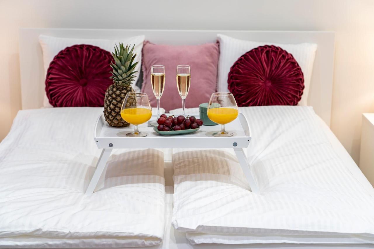 City Centre Deluxe Apartments บูดาเปสต์ ภายนอก รูปภาพ