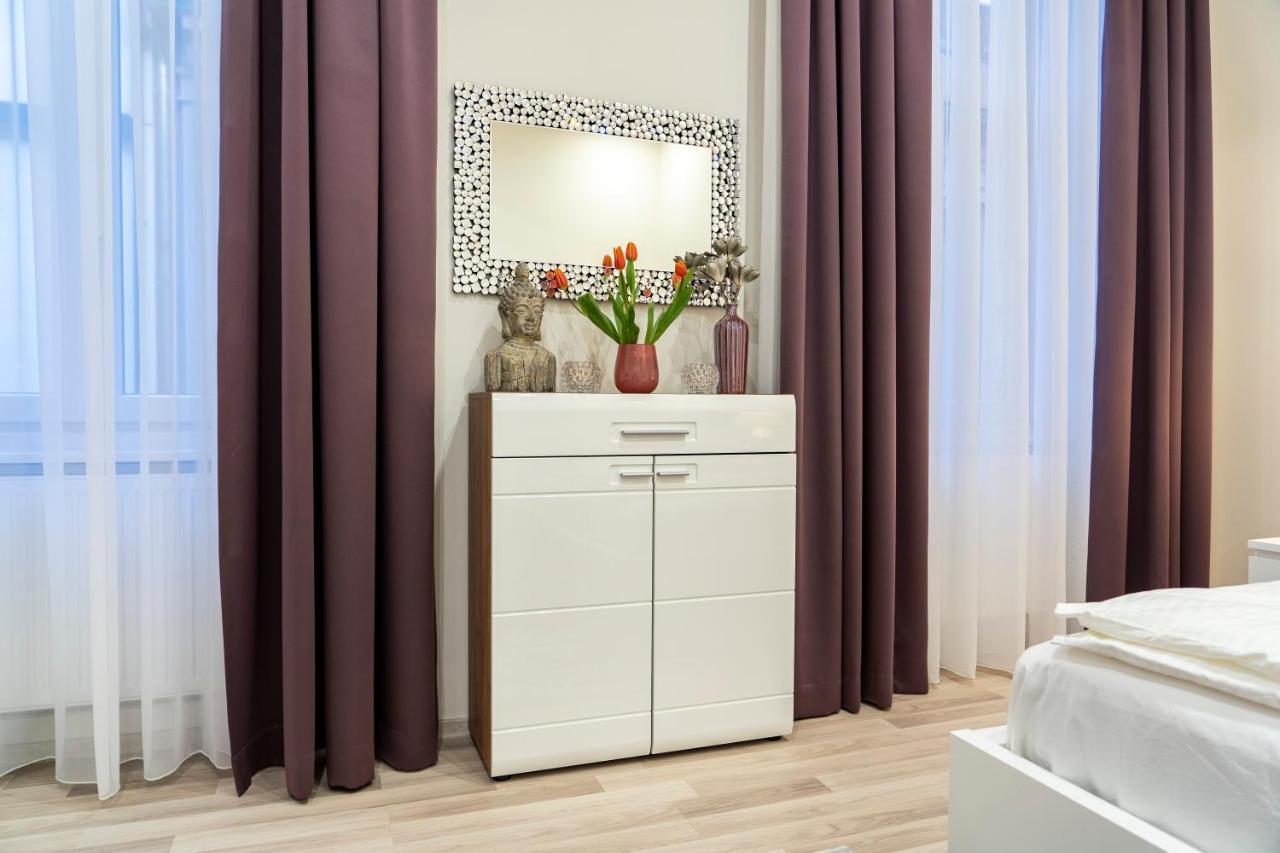 City Centre Deluxe Apartments บูดาเปสต์ ภายนอก รูปภาพ