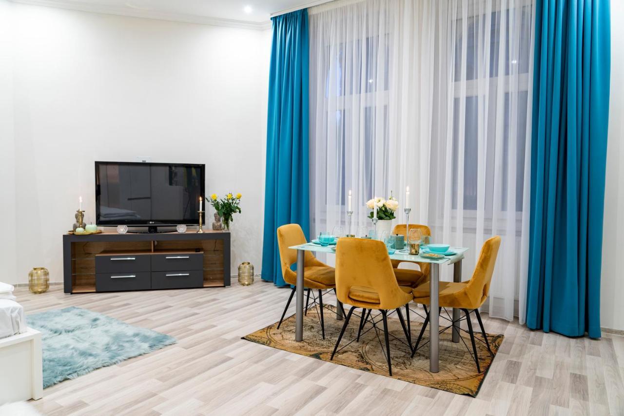 City Centre Deluxe Apartments บูดาเปสต์ ภายนอก รูปภาพ